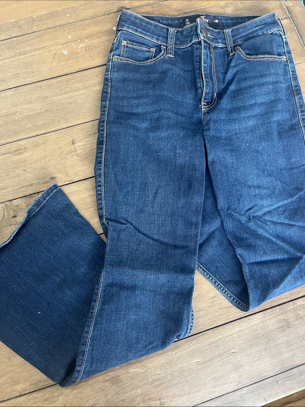 Hollister High Rise Flare  Jeans 2S/26S